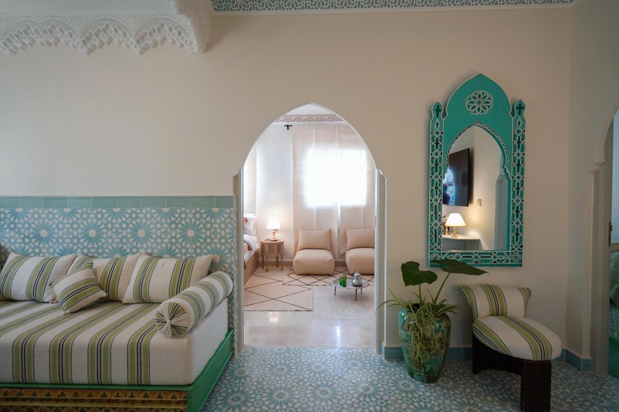 Dar Badr Apartment Tangier Bagian luar foto